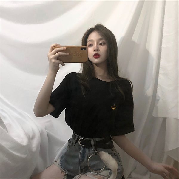 2020 embroidered short-sleeved loose ins fashionable harbor white versatile 2020 embroidered short-sleeved women's loose ins fashionabl 
2020 embroidered short-sleeved loose ins fashionable harbor white versatile 2020 embroidered short-sleeved women's loose ins fashionabl