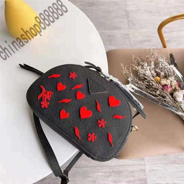2019 brand fashion designer woman bags fashion classic double zipper single shoulder bag single crossbody bag
2019 brand fashion designer woman bags fashion classic double zipper single shoulder bag single crossbody bag