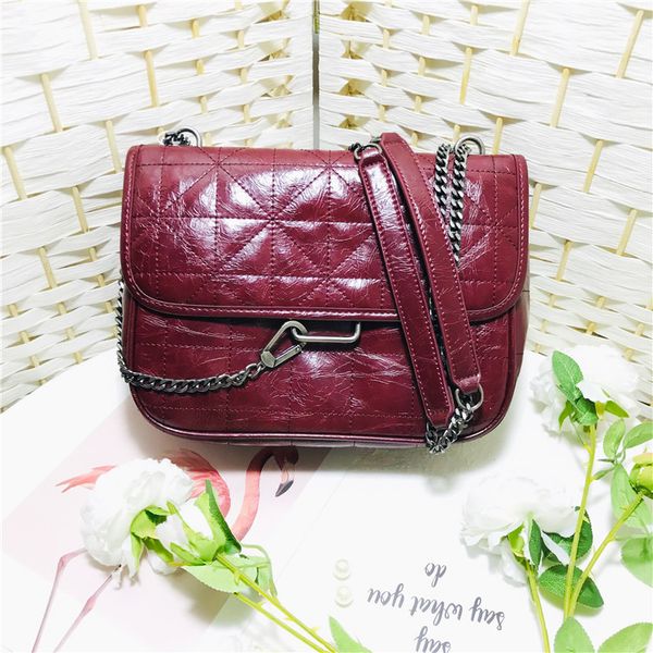 2019 genuine leather wax oil cowhide package postman package single shoulder messenger lattice chain package one
2019 genuine leather wax oil cowhide package postman package single shoulder messenger lattice chain package one