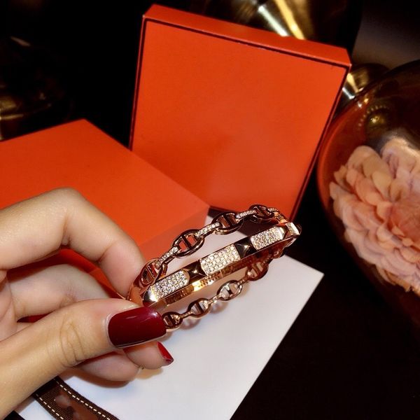 bracelet pig nose double diamond gorgeous domineering tall fashion bracelet french quality gold rose gold premium quality, Black
bracelet pig nose double diamond gorgeous domineering tall fashion bracelet french quality gold rose gold premium quality, Black