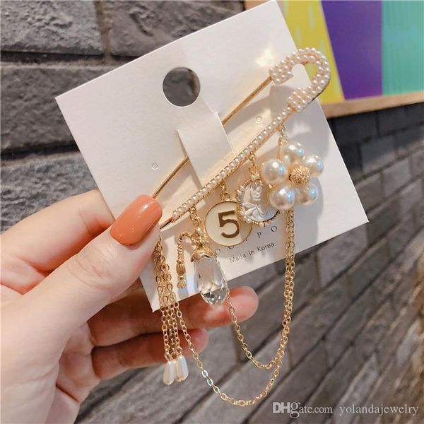 popular fashion women brooches yellow gold plated pearl flower pins brooches for girls women for party wedding nice gift, Gray
popular fashion women brooches yellow gold plated pearl flower pins brooches for girls women for party wedding nice gift, Gray