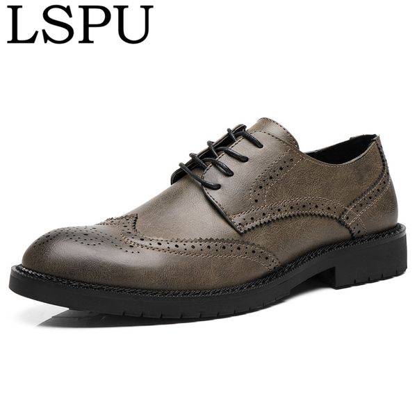 pointed toe bullock carved men leather shoes lace up breathable business casual dress shoes fashion men brogue size 38-47, Black
pointed toe bullock carved men leather shoes lace up breathable business casual dress shoes fashion men brogue size 38-47, Black