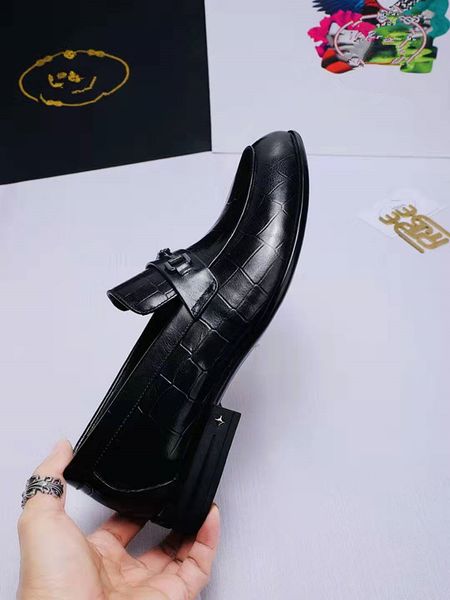 men's leather of england man and a pedal metal buckles oxfords business casual mens dressing shoes loafers luxury men's leather sh, Black
men's leather of england man and a pedal metal buckles oxfords business casual mens dressing shoes loafers luxury men's leather sh, Black