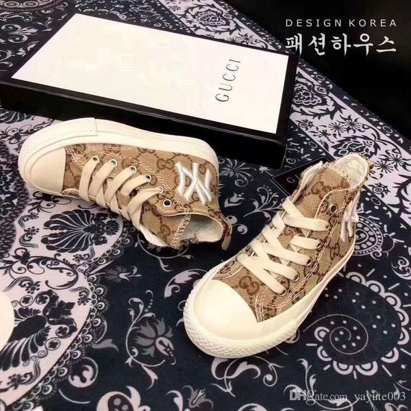 2020 luxury kids shoes for girl baby sneakers spring fashion high toe canvas toddler boy shoes children classical girls 26-35, Black;red
2020 luxury kids shoes for girl baby sneakers spring fashion high toe canvas toddler boy shoes children classical girls 26-35, Black;red