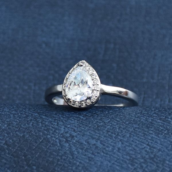 white gold color big zircon rings for women jewelry engagement wedding women rings bijoux bague zr004, Slivery;golden
white gold color big zircon rings for women jewelry engagement wedding women rings bijoux bague zr004, Slivery;golden