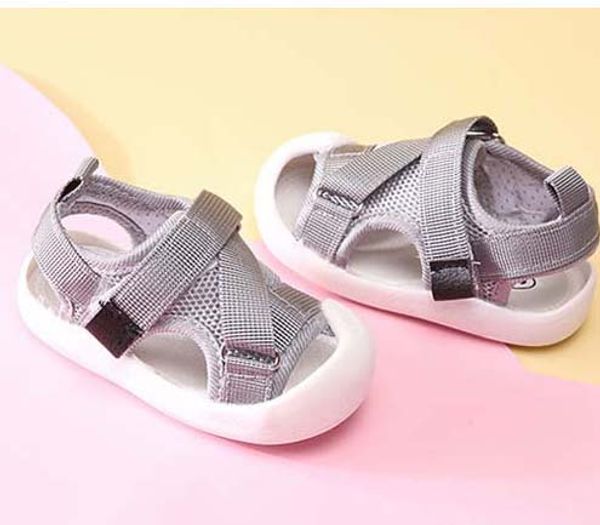 with box woman high-quality slippers brand sandals flat shoe designer shoes slide basketball shoes casual shoes flip flops by p60, Black;red
with box woman high-quality slippers brand sandals flat shoe designer shoes slide basketball shoes casual shoes flip flops by p60, Black;red