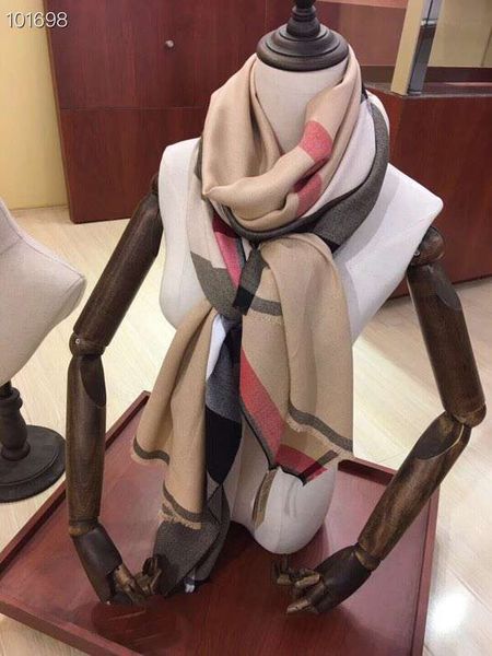 2020 classic beautiful autumn/winter wool silk scarf plaid design scarf shawl size 180*70cm scarf no box, Blue;gray
2020 classic beautiful autumn/winter wool silk scarf plaid design scarf shawl size 180*70cm scarf no box, Blue;gray