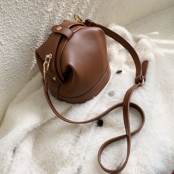 mini pu leather women bucket bag solid color buckle handbag fashion simple shoulder bags purses
mini pu leather women bucket bag solid color buckle handbag fashion simple shoulder bags purses