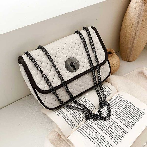 beibaobao brand women's handbags luxury 2020 new sholder bag ladies designer chains messenger bags plaid handbag high quality
beibaobao brand women's handbags luxury 2020 new sholder bag ladies designer chains messenger bags plaid handbag high quality