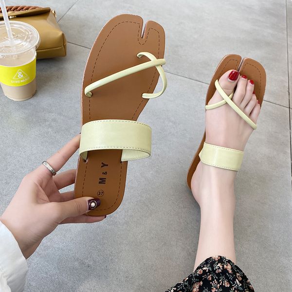 shoes low slippers women summer slides fashion pantofle shale female beach rubber flip flops luxury 2020 sabot hawaiian flat, Black
shoes low slippers women summer slides fashion pantofle shale female beach rubber flip flops luxury 2020 sabot hawaiian flat, Black