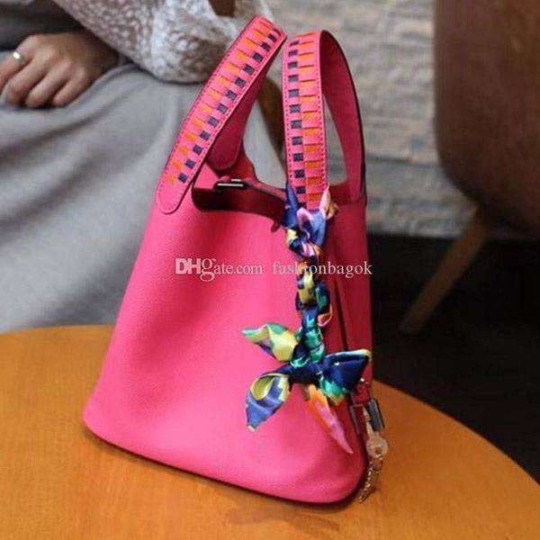 new classic buket ba women handbags strap shoulder bags mini genuine leather shopping bags lock small purse tote with picotin horse pendant
new classic buket ba women handbags strap shoulder bags mini genuine leather shopping bags lock small purse tote with picotin horse pendant