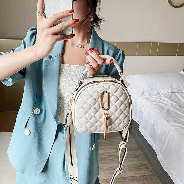 circular design fashion women shoulder bag leather women's crossbody messenger bags ladies purse female round bolsa handbag
circular design fashion women shoulder bag leather women's crossbody messenger bags ladies purse female round bolsa handbag