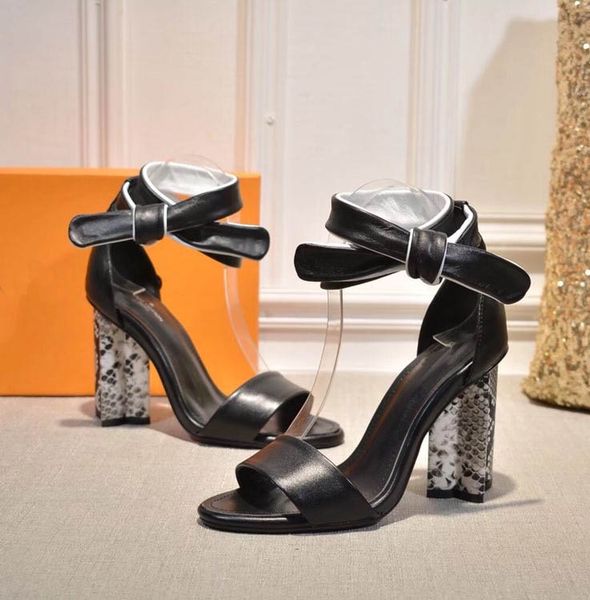 2020 new womens designerluxury lady high heels shoes nude pointed toes brandshoes beach sandals noble temperament wedding dress qs1 2022601q
2020 new womens designerluxury lady high heels shoes nude pointed toes brandshoes beach sandals noble temperament wedding dress qs1 2022601q
