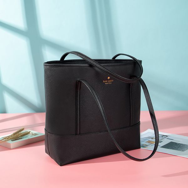 2020 european and american new cross pattern leather handbag big bag shoulder bag large capacity women luxury tote bags black
2020 european and american new cross pattern leather handbag big bag shoulder bag large capacity women luxury tote bags black
