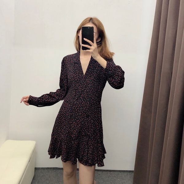 autumn 2019 new fashion tiny cute floral prints above knee lining shorts inside women long sleeve dress, Black;gray
autumn 2019 new fashion tiny cute floral prints above knee lining shorts inside women long sleeve dress, Black;gray
