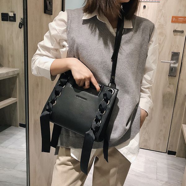 women's bag personality trend shoulder bag slanting fashion women's 2020 drawstring decoration handbag small square
women's bag personality trend shoulder bag slanting fashion women's 2020 drawstring decoration handbag small square