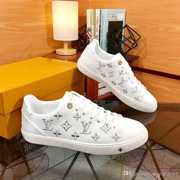luxury men training shoes fashion designer shoes triple s running tennis shoes vintage casual sneakers plat-form dad shoe, Black
luxury men training shoes fashion designer shoes triple s running tennis shoes vintage casual sneakers plat-form dad shoe, Black