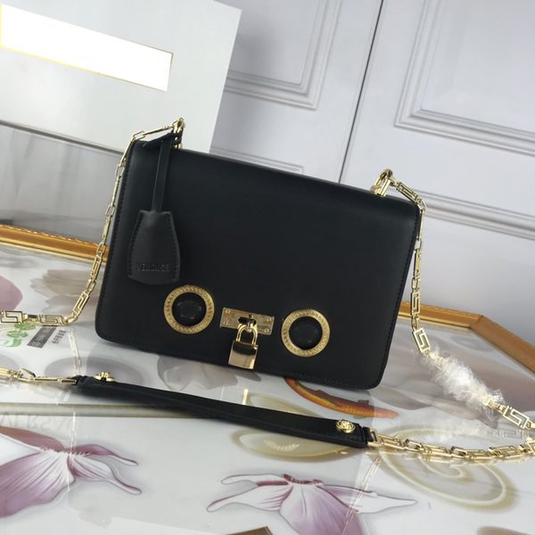 crossbody bags fashion simple national cartoon chains flap lady shoulder bag artwork lock handbag high quality
crossbody bags fashion simple national cartoon chains flap lady shoulder bag artwork lock handbag high quality