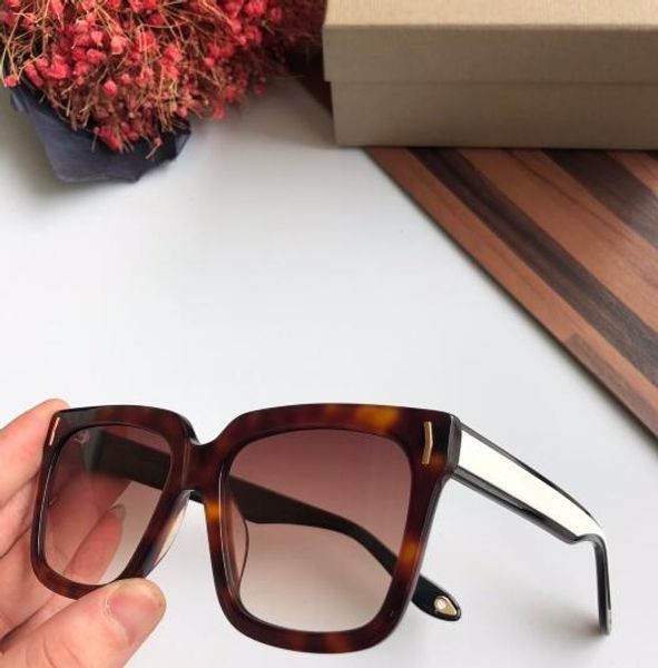 2019 wine red silver frank frame pink square glasses fashion designer men women sell sunglasses with box and dastbag, White;black
2019 wine red silver frank frame pink square glasses fashion designer men women sell sunglasses with box and dastbag, White;black