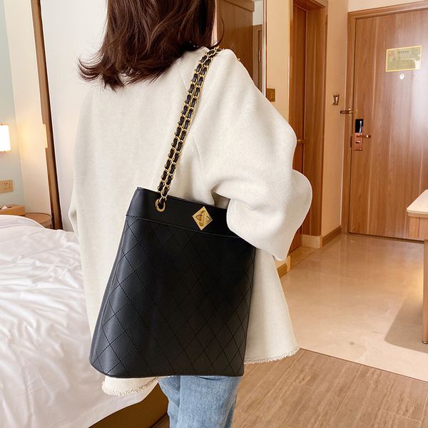 2019 fashion good quality new fashion handle bags women purse tote stripes bags female bolsa feminina mujer sac taoyuan/12
2019 fashion good quality new fashion handle bags women purse tote stripes bags female bolsa feminina mujer sac taoyuan/12