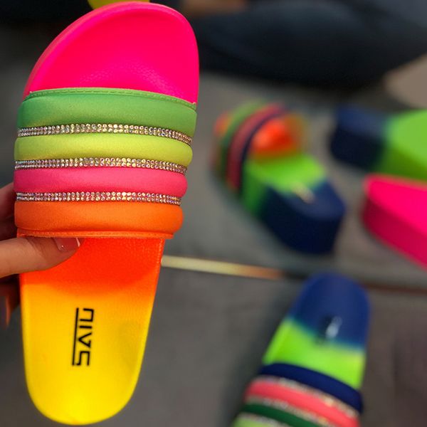2020 bling summer shoes mixed colors women rhinestone sandals high heels slip-on slipper flat ladies outdoor holiday, Black
2020 bling summer shoes mixed colors women rhinestone sandals high heels slip-on slipper flat ladies outdoor holiday, Black