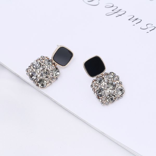 swour new fashion jewelry s925 silver needle zircon square design elegant dangle earrings femme s690
swour new fashion jewelry s925 silver needle zircon square design elegant dangle earrings femme s690