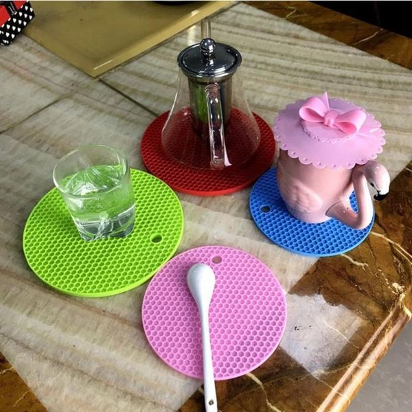 round silicone rubber pad multifunctional heat insulation tableware mat slip-resistant insulation pad placemat dining
round silicone rubber pad multifunctional heat insulation tableware mat slip-resistant insulation pad placemat dining