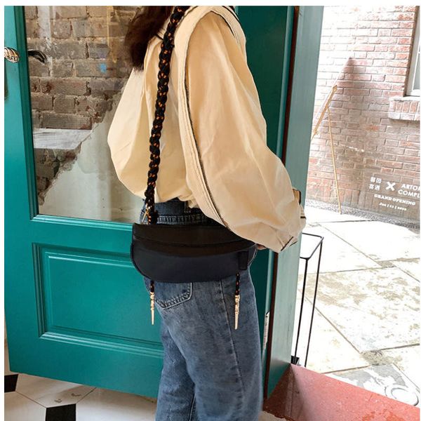 fashion women shoulder bag small square bag semicircular moon shaped crossbody waterproof leather messenger
fashion women shoulder bag small square bag semicircular moon shaped crossbody waterproof leather messenger