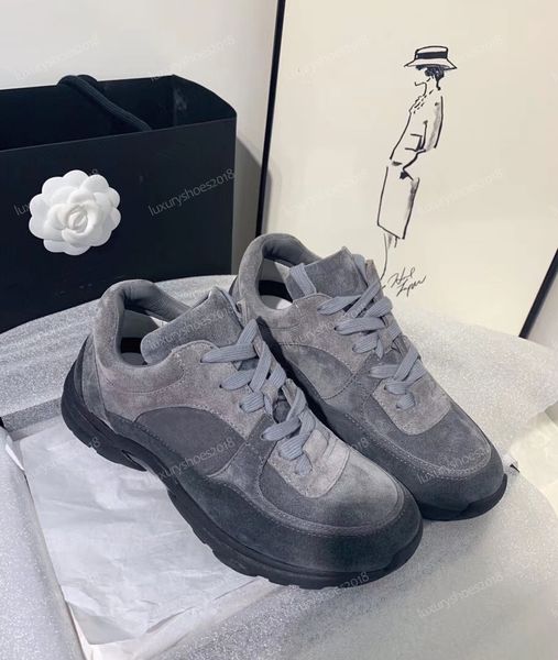 Luxury genuine leather hoe de igner neaker alphabet uede plain patchwork trainer women men low heighten ca ual hoe mixed color
Luxury genuine leather hoe de igner neaker alphabet uede plain patchwork trainer women men low heighten ca ual hoe mixed color
