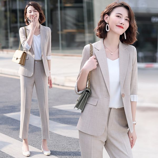 new pink suit suit female president high-end business professional wear temperament goddess fan small dress work clothes, White;black
new pink suit suit female president high-end business professional wear temperament goddess fan small dress work clothes, White;black