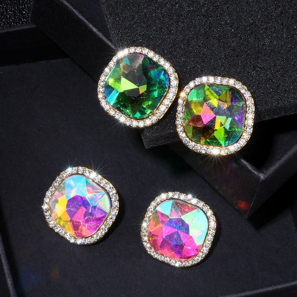 new fashion luxury jewelry colour crystal rhinestone square stud earrings for woman gold color earring accessories brincos wx035, Golden;silver
new fashion luxury jewelry colour crystal rhinestone square stud earrings for woman gold color earring accessories brincos wx035, Golden;silver