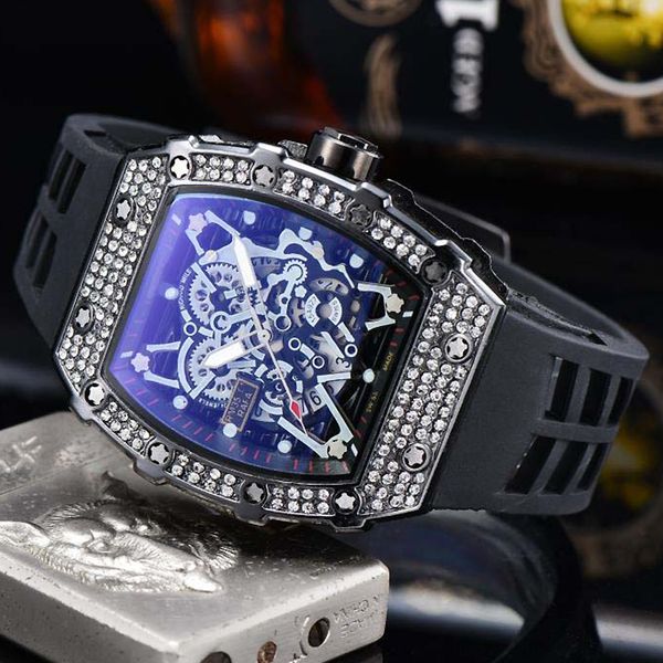 luxury diamond design men's watches fashion black barrel-shape dial rubber strap quartz calendar wrist watch christmas gifts, Slivery;brown
luxury diamond design men's watches fashion black barrel-shape dial rubber strap quartz calendar wrist watch christmas gifts, Slivery;brown