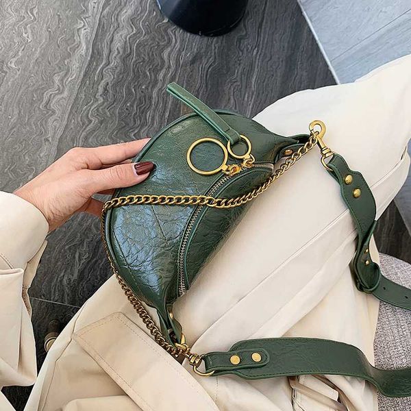 women chain chest bag shoulder messenger bag fashion quality pu leather crossbody bags for women lady travel handbags and purses
women chain chest bag shoulder messenger bag fashion quality pu leather crossbody bags for women lady travel handbags and purses