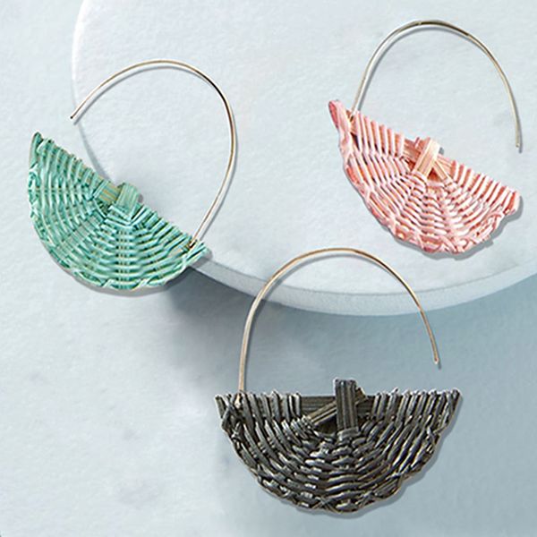 europe and the united states new handmade rattan creative earrings fashion wild rattan woven earrings women's jewelry, Golden;silver
europe and the united states new handmade rattan creative earrings fashion wild rattan woven earrings women's jewelry, Golden;silver