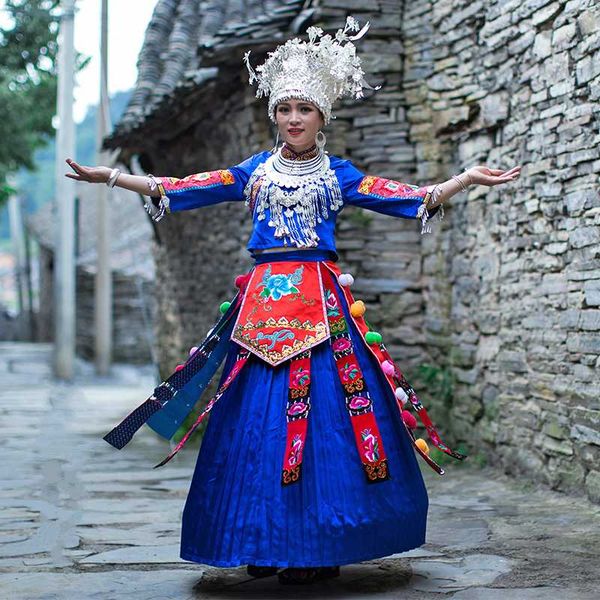 stage wear hmong clothes chinese traditional clothing slim splendid attire ethnic minority women dress miao silver hat costume, Black;red
stage wear hmong clothes chinese traditional clothing slim splendid attire ethnic minority women dress miao silver hat costume, Black;red