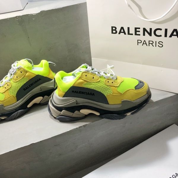 2020 new tu couple air cushion platform shoes men casual sports ladies casual platform sports shoes
2020 new tu couple air cushion platform shoes men casual sports ladies casual platform sports shoes