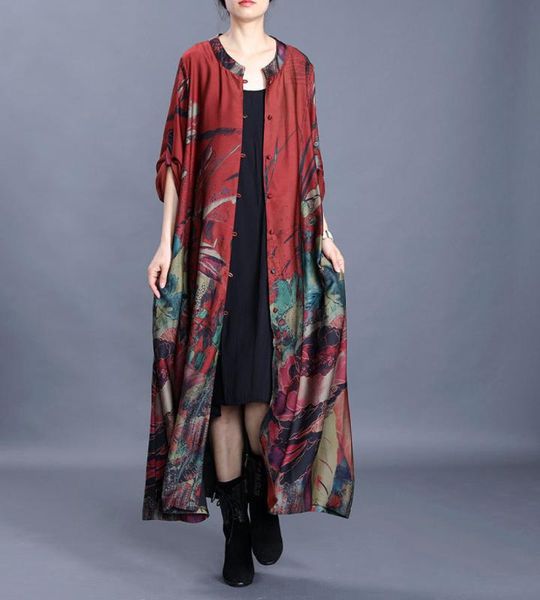 2020 spring and summer new national style silk elegant coat retro stand collar seven point sleeve fashion printed long coat, Tan;black
2020 spring and summer new national style silk elegant coat retro stand collar seven point sleeve fashion printed long coat, Tan;black
