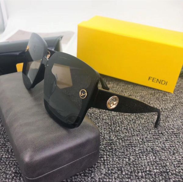 luxury sunglasses for men fashion sun glass oval frame coating mirror uv400 lens carbon fiber legs summer style eyewear, White;black
luxury sunglasses for men fashion sun glass oval frame coating mirror uv400 lens carbon fiber legs summer style eyewear, White;black