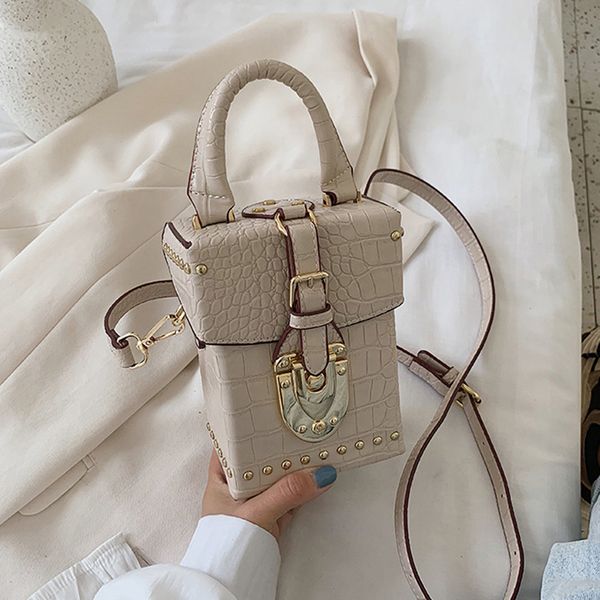 crocodile front chain strap bag 2020 box shoulder messenger bags ladies fashion rivet bucket bag handbags
crocodile front chain strap bag 2020 box shoulder messenger bags ladies fashion rivet bucket bag handbags