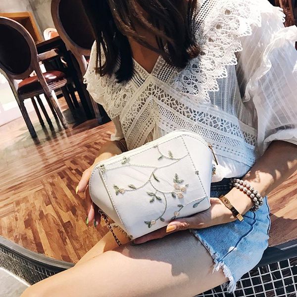 women flower embroidery handbag womens casual wild hobos bags zipper chain shoulder bags crossbody bag for women bolsa feminina
women flower embroidery handbag womens casual wild hobos bags zipper chain shoulder bags crossbody bag for women bolsa feminina
