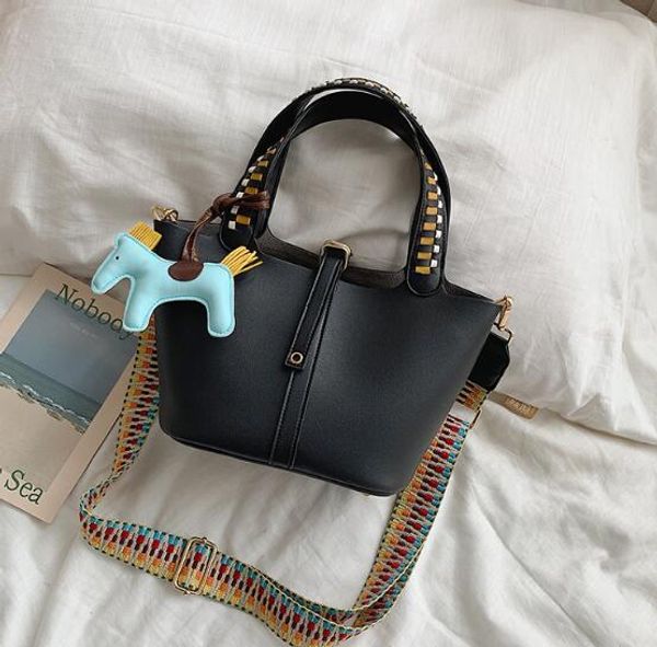 2020 women bucket bags new style wide shoulder straps shoulder bags lady handbags