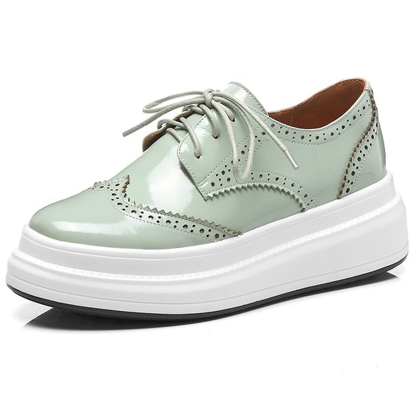 mocassin femme lace up british style patent leather carved brogue platform shoes woman 2019 new black wedge pumps preppy shoes
mocassin femme lace up british style patent leather carved brogue platform shoes woman 2019 new black wedge pumps preppy shoes