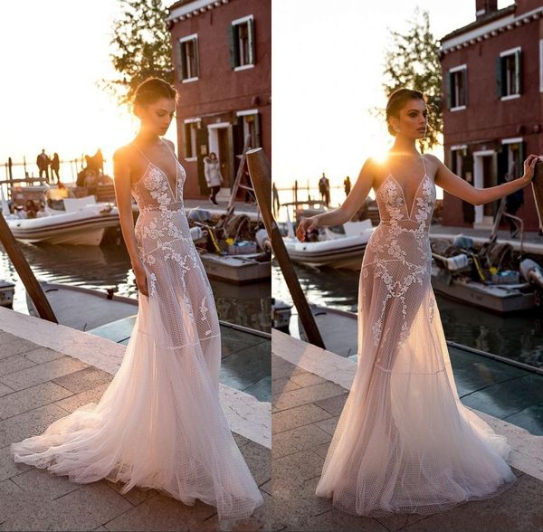 Gali Karten Mermaid Boho Wedding Dresses Long Sexy Deep V Neck Lace Beach Wedding Dress Appliqued Illusion Bodice Sweep Train Bridal Gowns
Gali Karten Mermaid Boho Wedding Dresses Long Sexy Deep V Neck Lace Beach Wedding Dress Appliqued Illusion Bodice Sweep Train Bridal Gowns