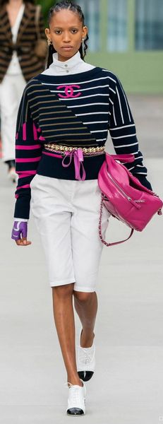 Милан взлетно-посадочной полосы свитер 2019 с длинными рукавами косой шеи женские свитера высокого класса полосатый жаккардовый пуловер женский дизайнер свитер 052906
Милан взлетно-посадочной полосы свитер 2019 с длинными рукавами косой шеи женские свитера высокого класса полосатый жаккардовый пуловер женский дизайнер свитер 052906