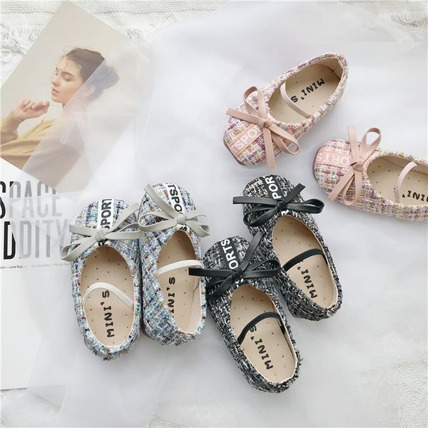 Autumn 2019 girls small leather shoes shallow mouth princess shoes for baby soft bottom toddler girls shoes Korean bowknot kids
Autumn 2019 girls small leather shoes shallow mouth princess shoes for baby soft bottom toddler girls shoes Korean bowknot kids