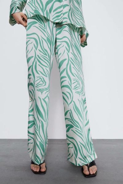 2020 new spring summer european printed household female green trousers zaraing vadiming sheining women pants trousers bgb2145, Black;white
2020 new spring summer european printed household female green trousers zaraing vadiming sheining women pants trousers bgb2145, Black;white