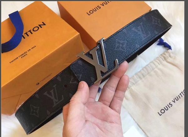 2019aaa fashion brand designer of men's fashion 2019 luxury leather belt gold 2 silver letters buckle belt 1, Black;brown
2019aaa fashion brand designer of men's fashion 2019 luxury leather belt gold 2 silver letters buckle belt 1, Black;brown