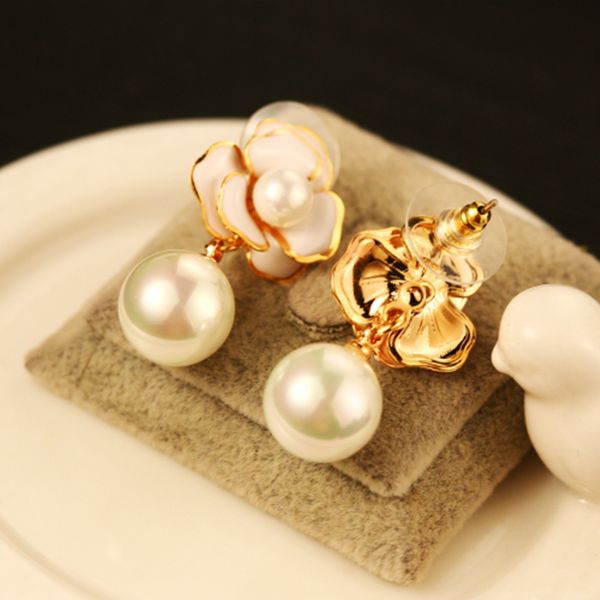 wholesale- classic fashion designer camellia flower elegent pearl pendant drop stud dangle chandelier earrings for woman girls, Golden;silver
wholesale- classic fashion designer camellia flower elegent pearl pendant drop stud dangle chandelier earrings for woman girls, Golden;silver