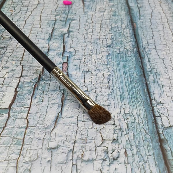 1pcs eye makeup brush bevel eyeshadow concealer brush art smear setting pen professional makeup
1pcs eye makeup brush bevel eyeshadow concealer brush art smear setting pen professional makeup