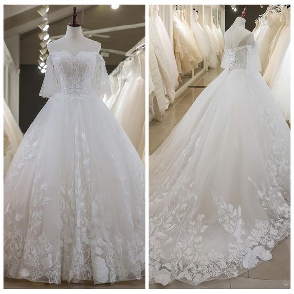 2021 princess lace appliques beaded wedding dresses back with lace-up charming bridal dresses tiered skirts custom made wedding gowns, White
2021 princess lace appliques beaded wedding dresses back with lace-up charming bridal dresses tiered skirts custom made wedding gowns, White